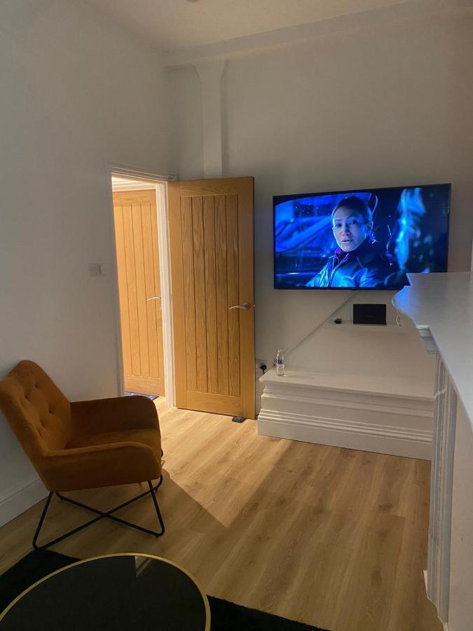 I&J Suites London Bagian luar foto
