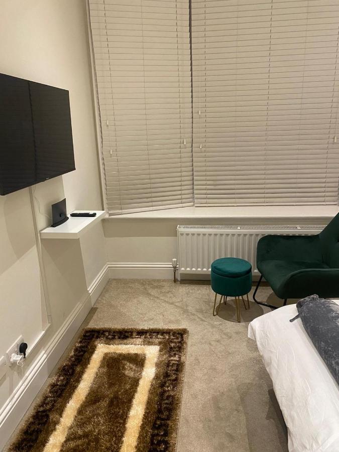 I&J Suites London Bagian luar foto
